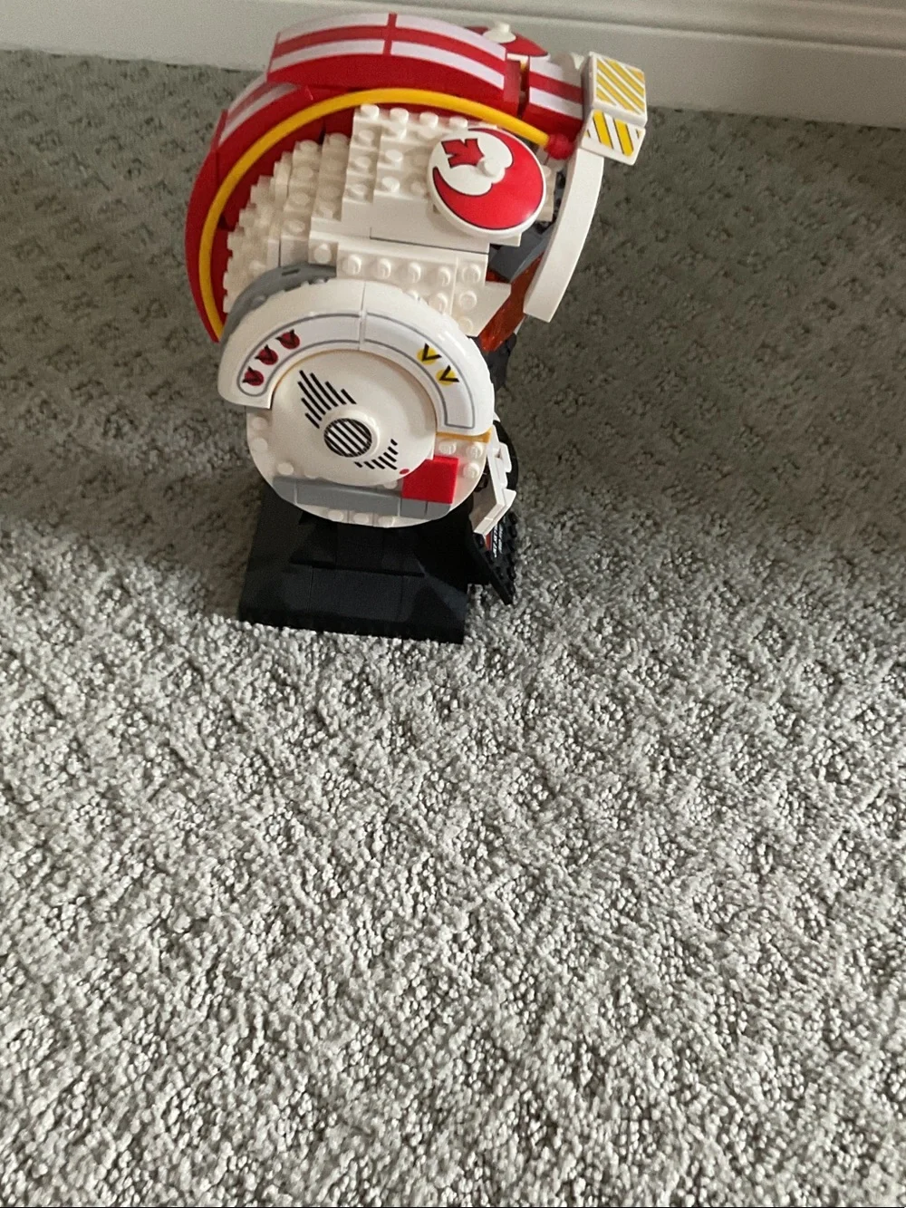 Lego White and Red Luke Skywalker Pilot Helmet with Translucent Orange Visor